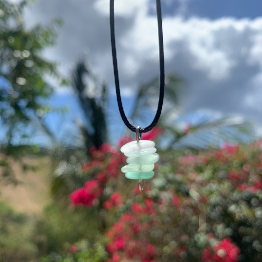 *SOLD* Stacked gradient blues sea glass necklace - Picture 3 of 5